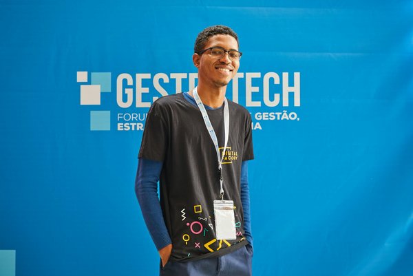 How to Use Your Smartphone to Control Smart Home Heating Systems for Different Zones?