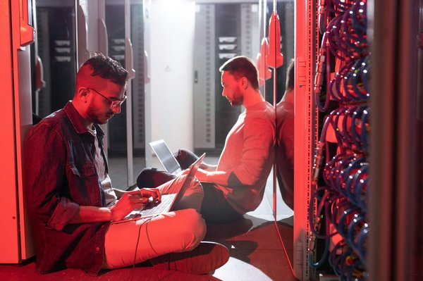 What are the steps to configure a high-availability Redis setup using Redis Sentinel?